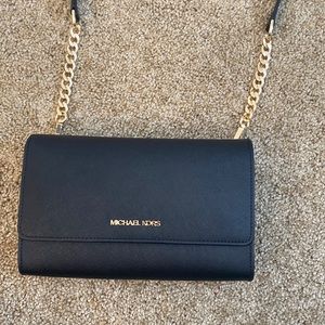 michael kors cross body bag with detachable wristlet